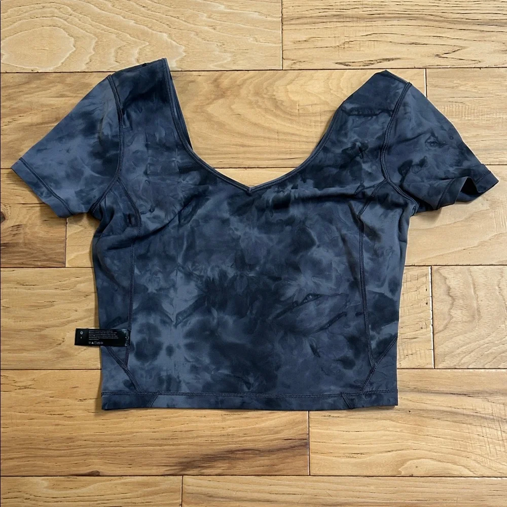 Lululemon Tie-Dye Crop Top - Picture 5 of 5
